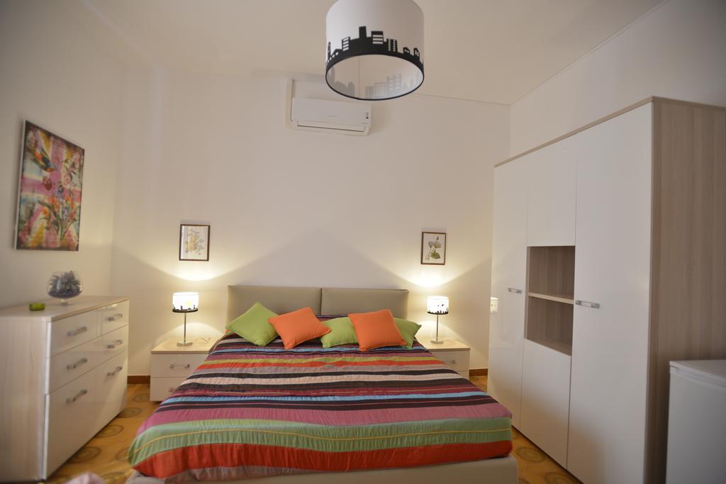 אלגהרו Liberty Guest House מראה חיצוני תמונה