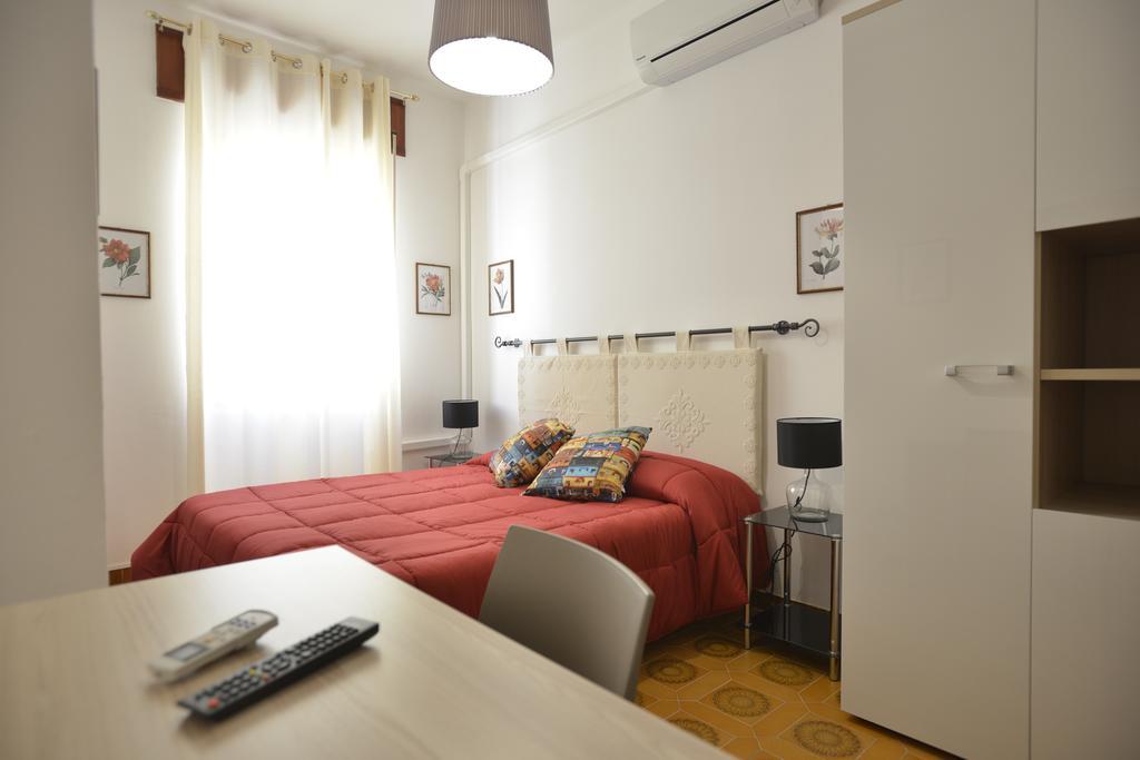 אלגהרו Liberty Guest House מראה חיצוני תמונה